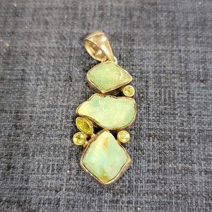 Agate and peridot pendant